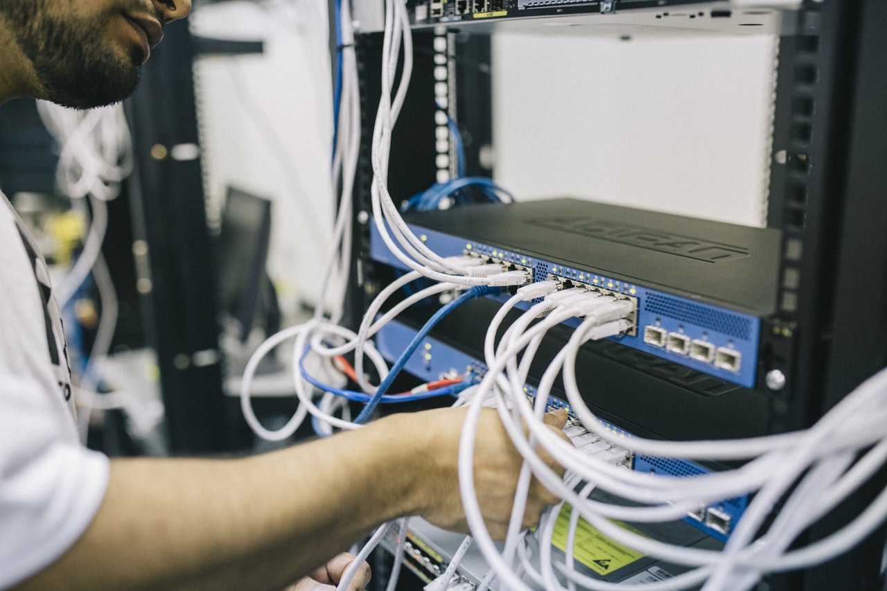Apogaeis-Technologies-IoT-for-Telecom-Industry